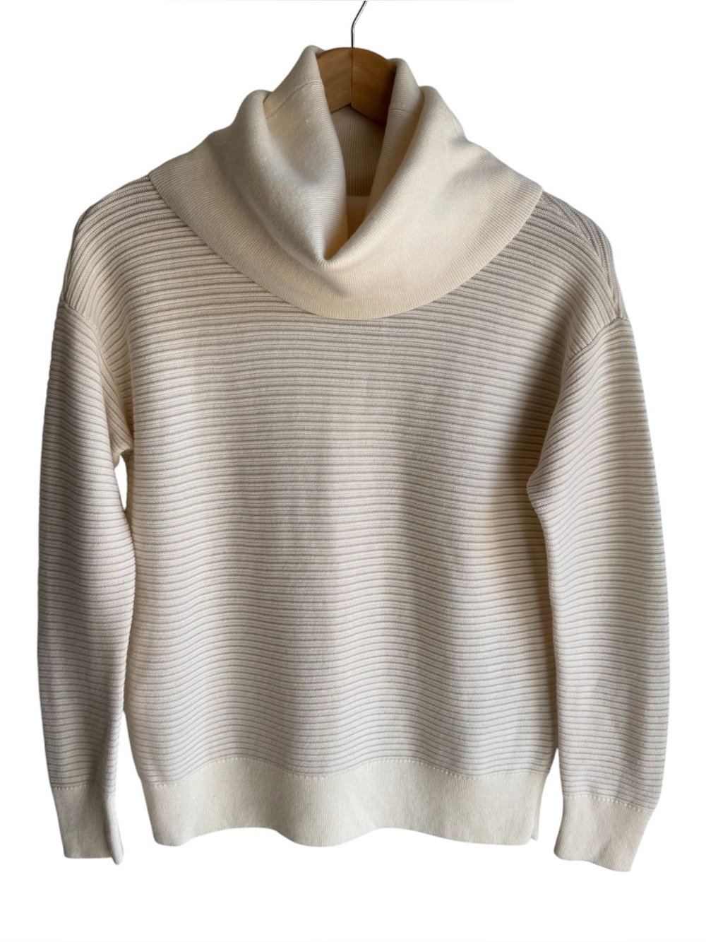 Club Monaco 100% Wool Turtleneck Sweater XS Cream Cowl Pullover Ribbed Neutral